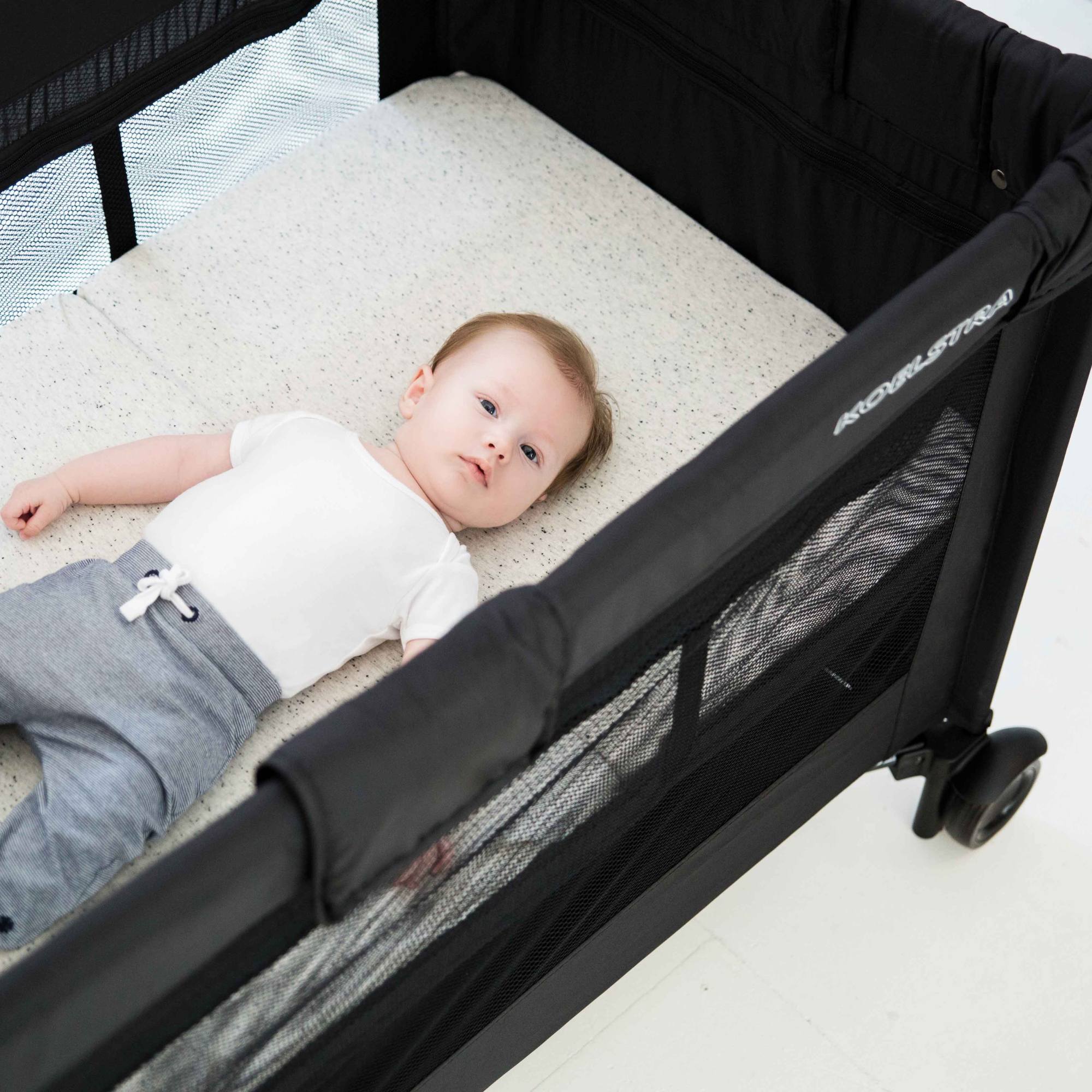 Travelsleeper T5 with bassinet | Black